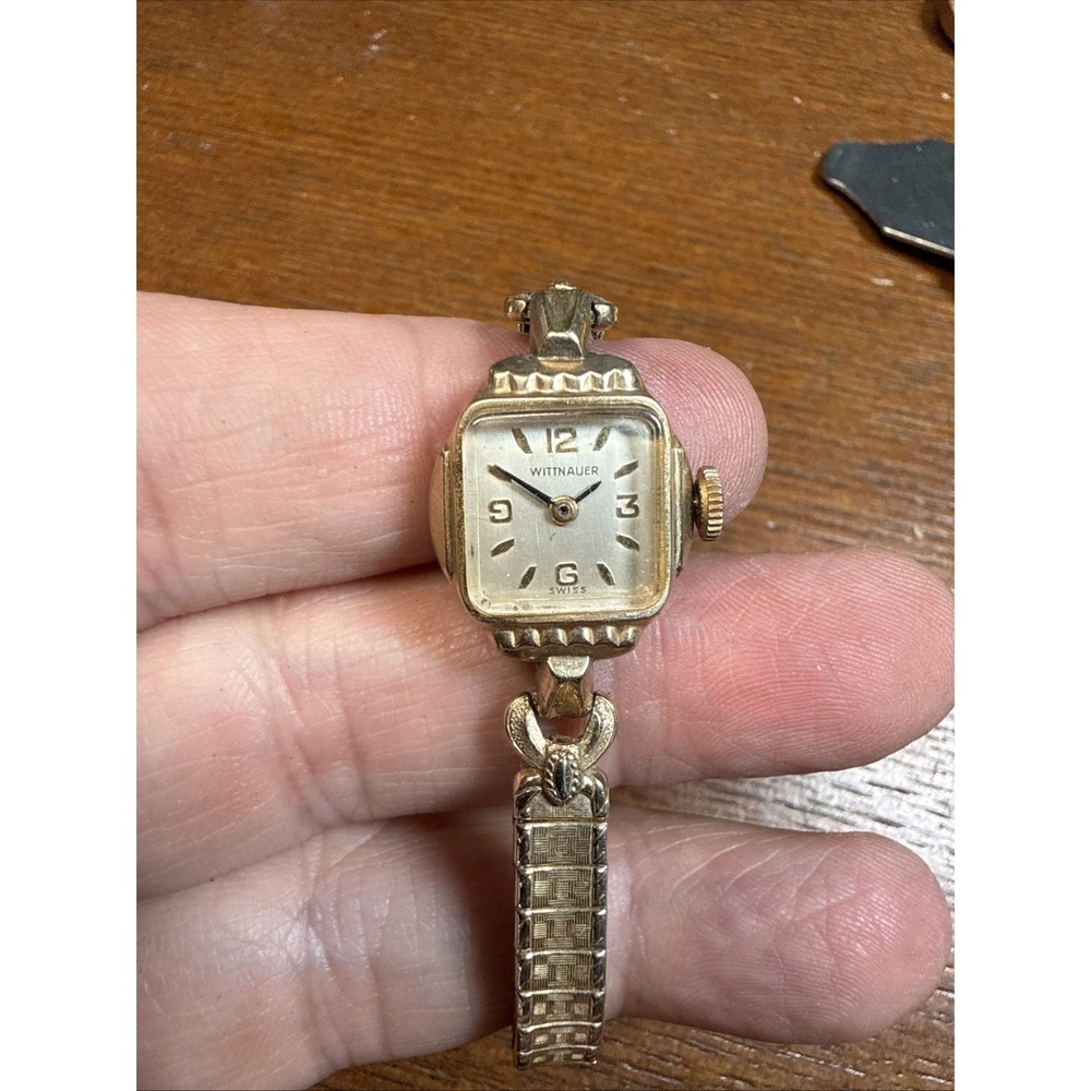 Vintage 10K R.G.P. Wittnauer Womens Swiss Watch W/ Textured Gold Tone Band RUNS